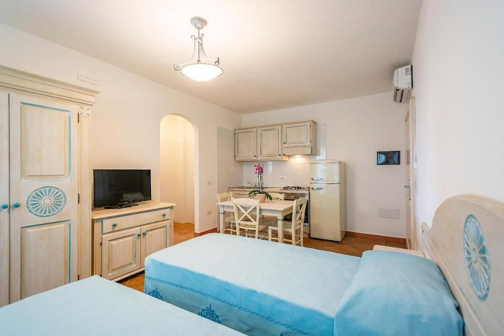 Hotel Charming Baia Del Marina Orosei 1 Bedroom Apartment B4 Sleeps 4 Persons