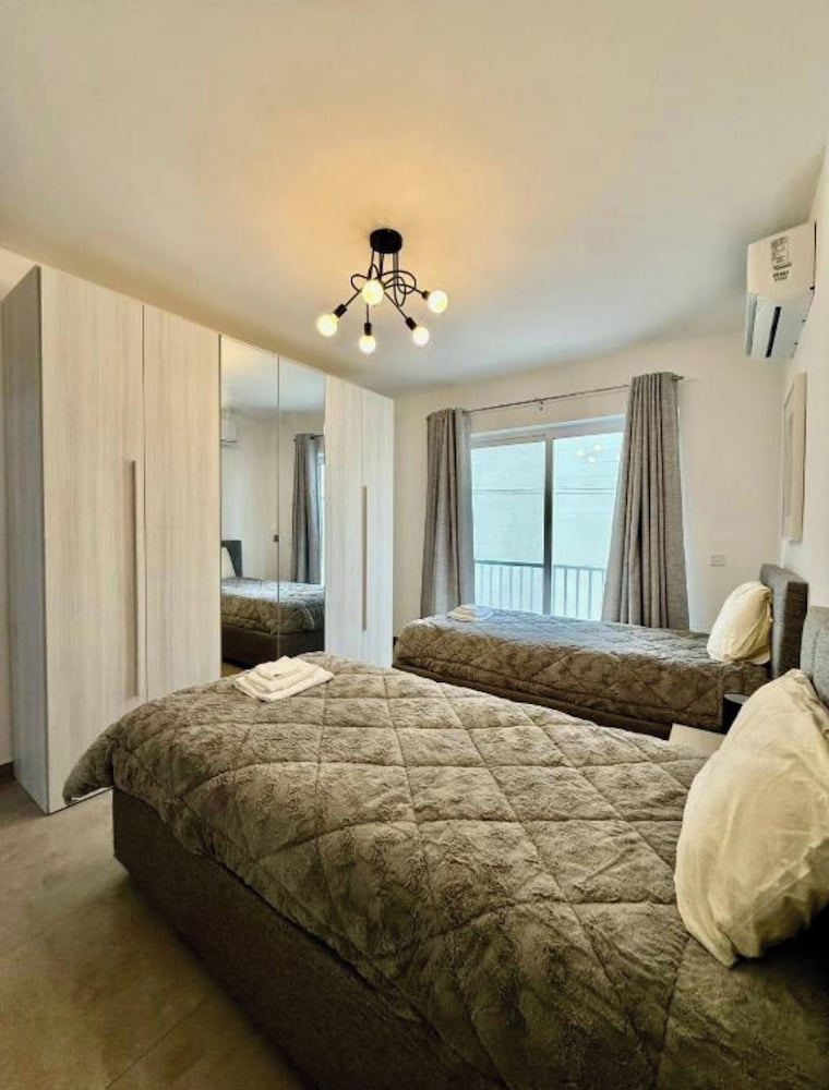 Calypso Grand Oasis Xaghra, 3-Br Luxury Apartment