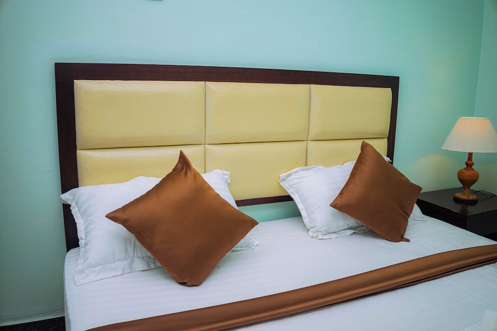 Urban Stay Hotel