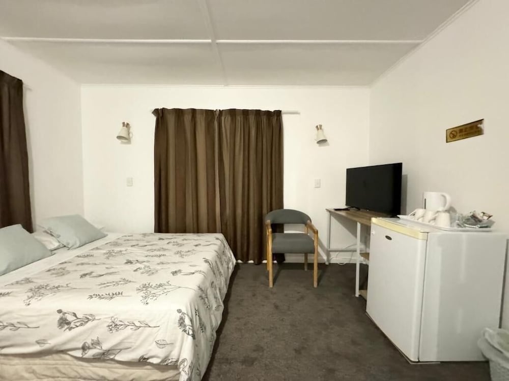 Hotel Rainbow Motel & Guest House