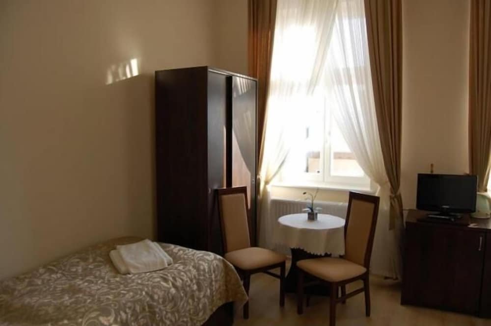 Hotel Solanki Medical Spa