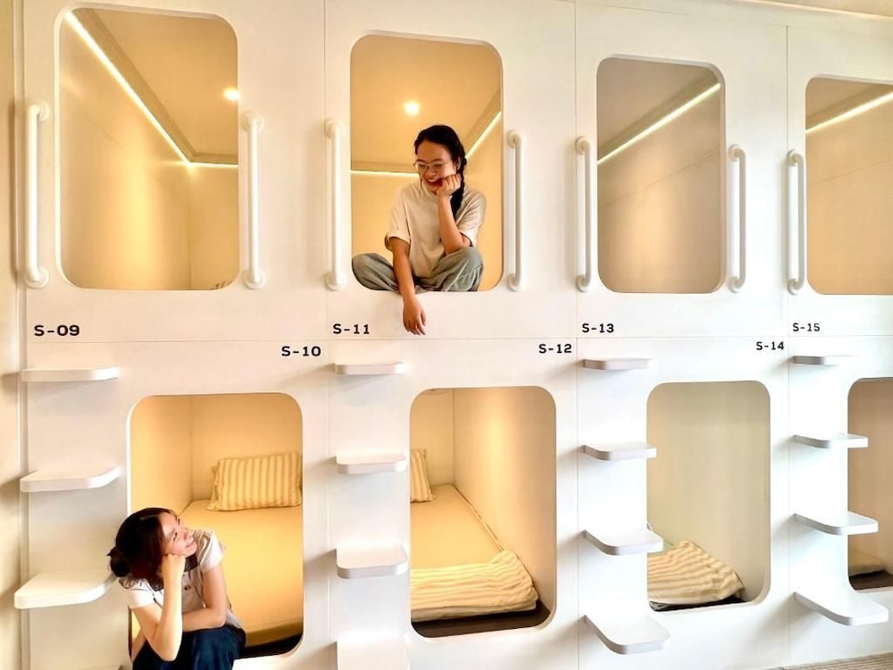 Hotel Japanese Sleep Box Da Nang Airport
