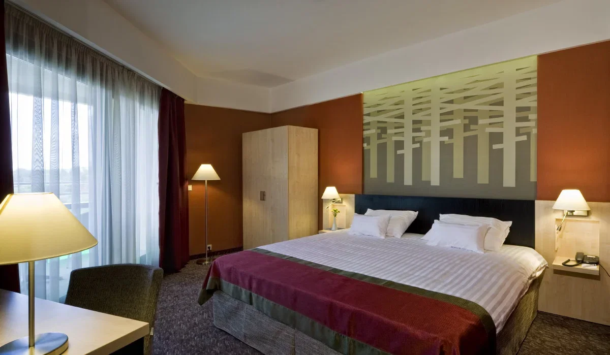 Bradet Ensana Hotel