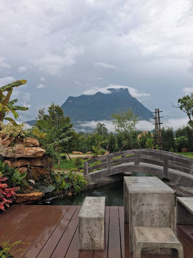 Hotel Luang Lume Pool