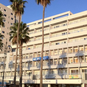 Sejur Sun Hall Beach Hotel Apartaments vacanta Larnaca