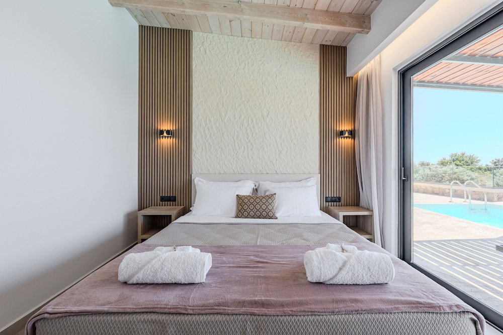 Rodia Luxury Villa