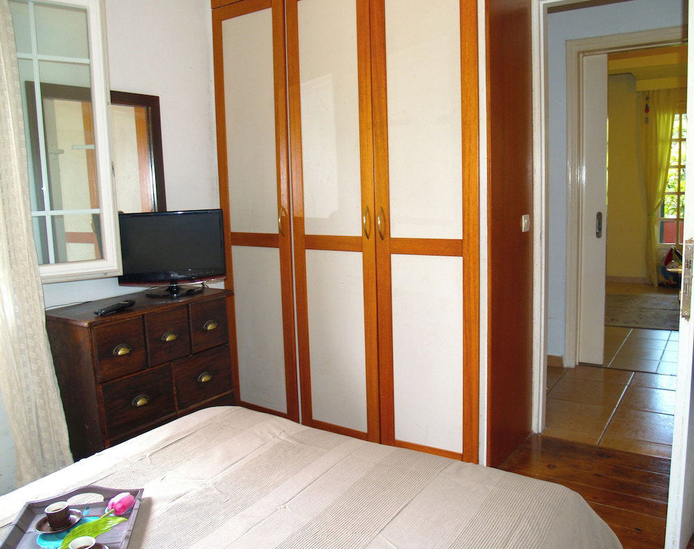 Holiday House Near The Beach Of Ermones And Mirtiotissa In Vatos Corfu