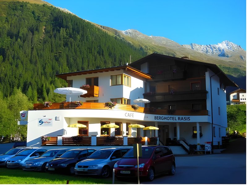 Hotel Berghotel Rasis