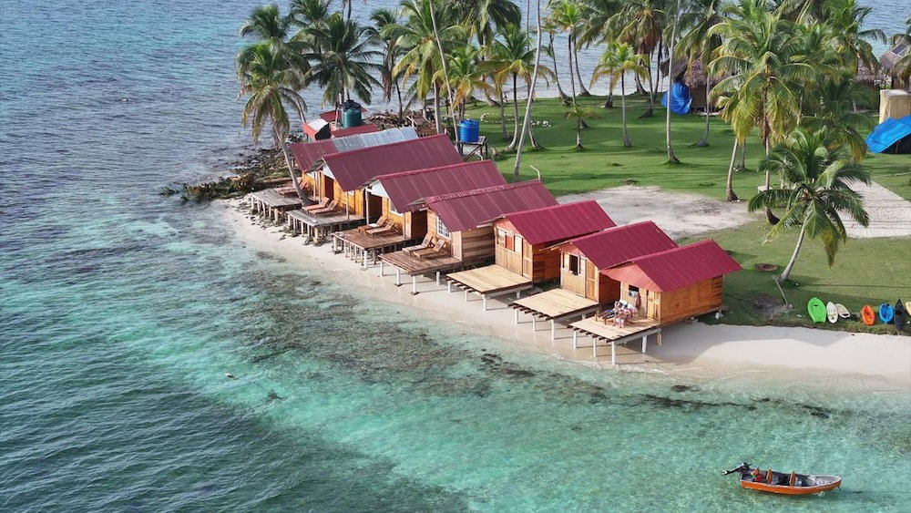Pelicano Island
