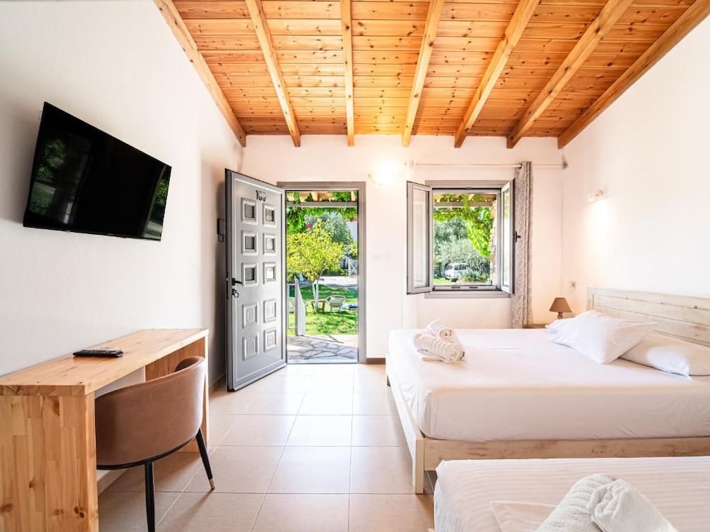 Hotel Janakis Garden Livadi Beach