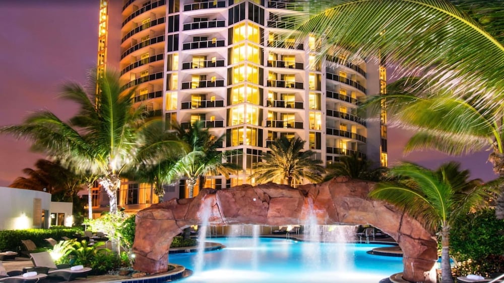 Luxurious Beach Resort- Ocean View Insta Gym