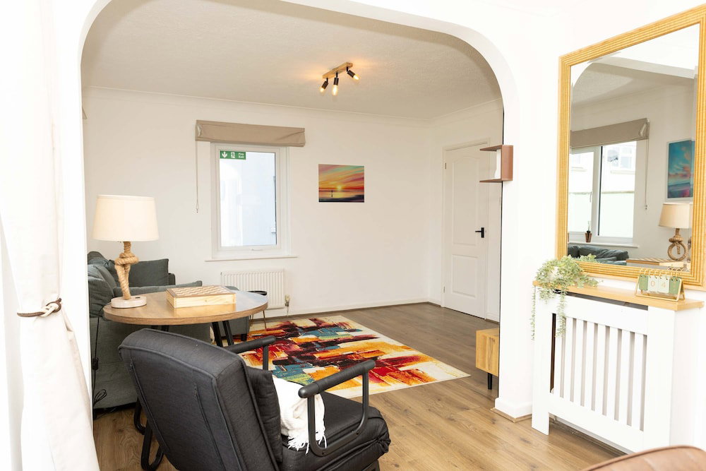 5 West -2 Bedroom House - Tenby