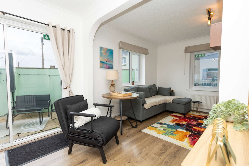 5 West -2 Bedroom House - Tenby