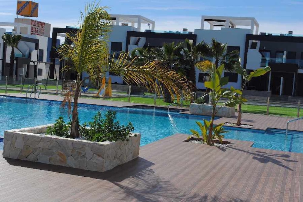 Hotel Groundfloor Oasis Beach Vi Oasis Beach