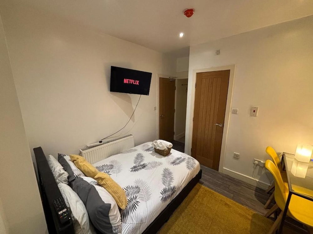 Hotel Stratford Green Nest