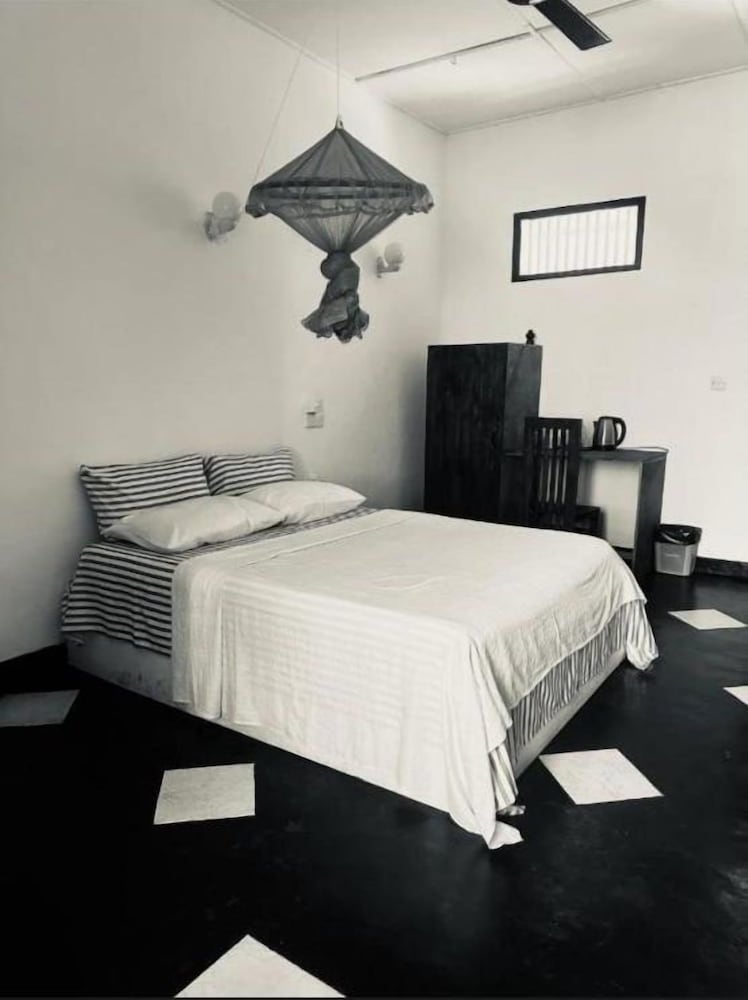 Hotel Rock Hill Hotel - Unawatuna