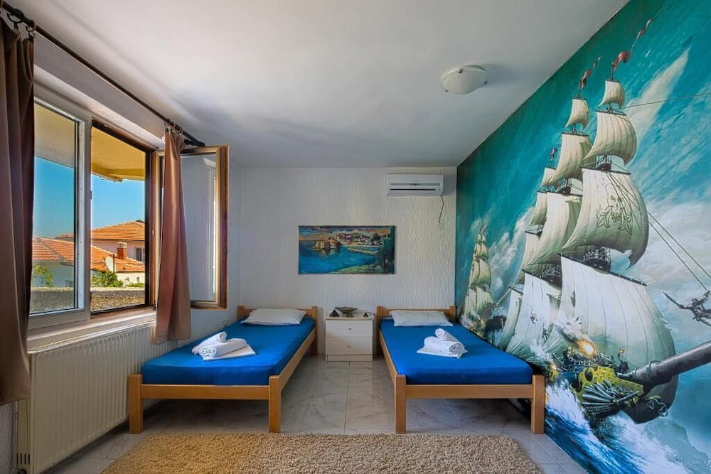 Hotel Pirate Backpackers