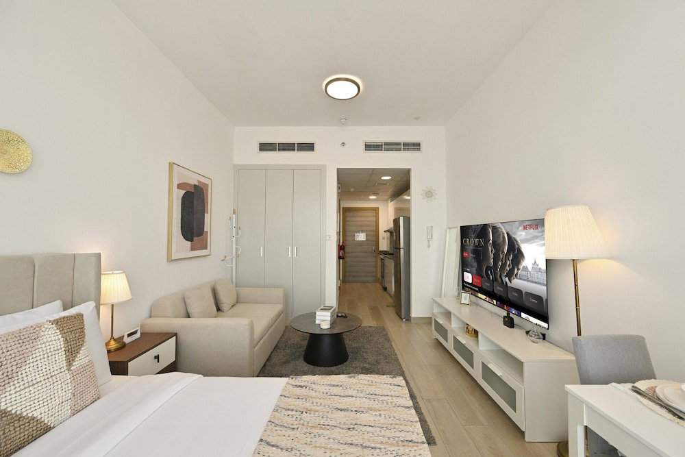 Hotel Bloomfields Studio In Bloom Heights-Jvc
