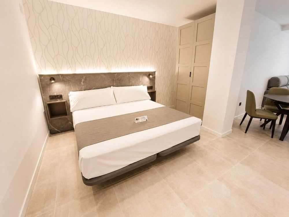 Hotel Ah Rentals Smart Living