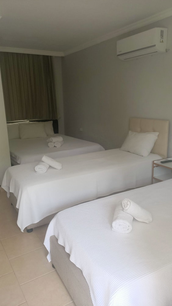 Bells Beach Hotel