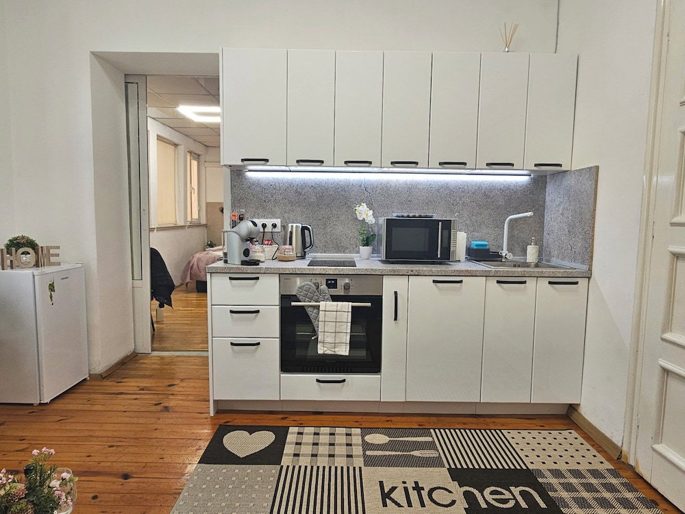 Apartment City Center With Workspace