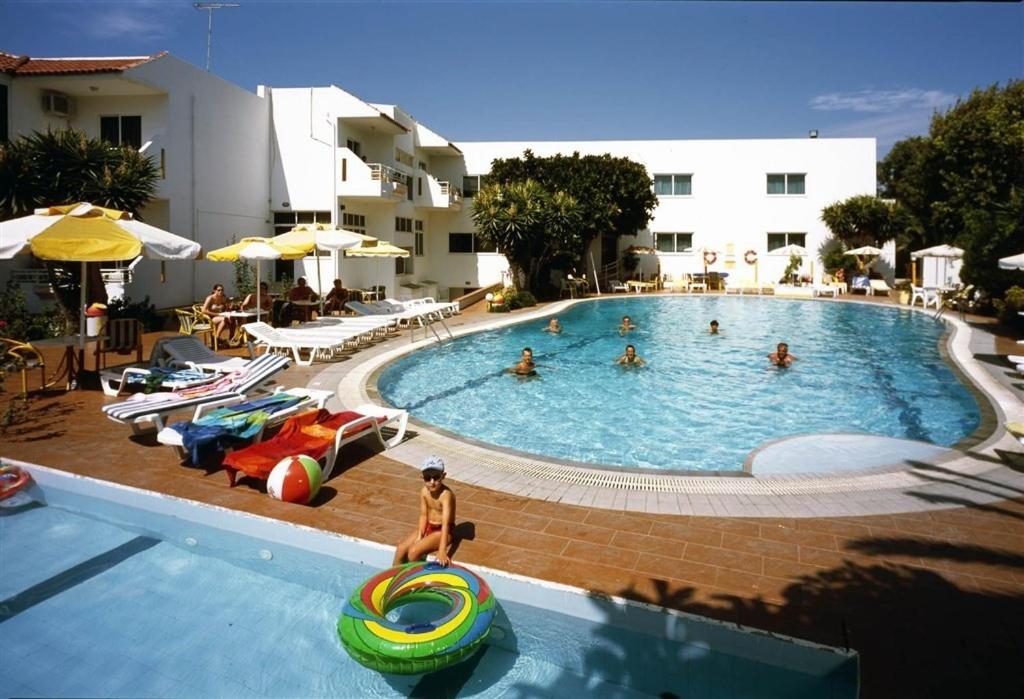 dal travel Asterias Bay Hotel