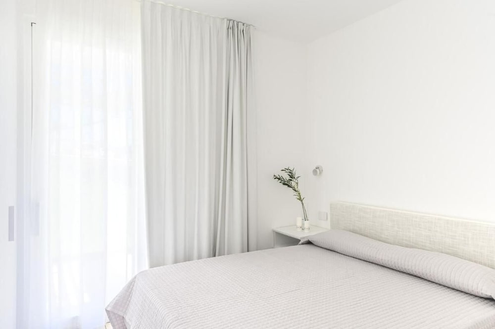 Stunning Capo Falcone Charming Apartments B4 Sleeps 4 Persons Num 5090