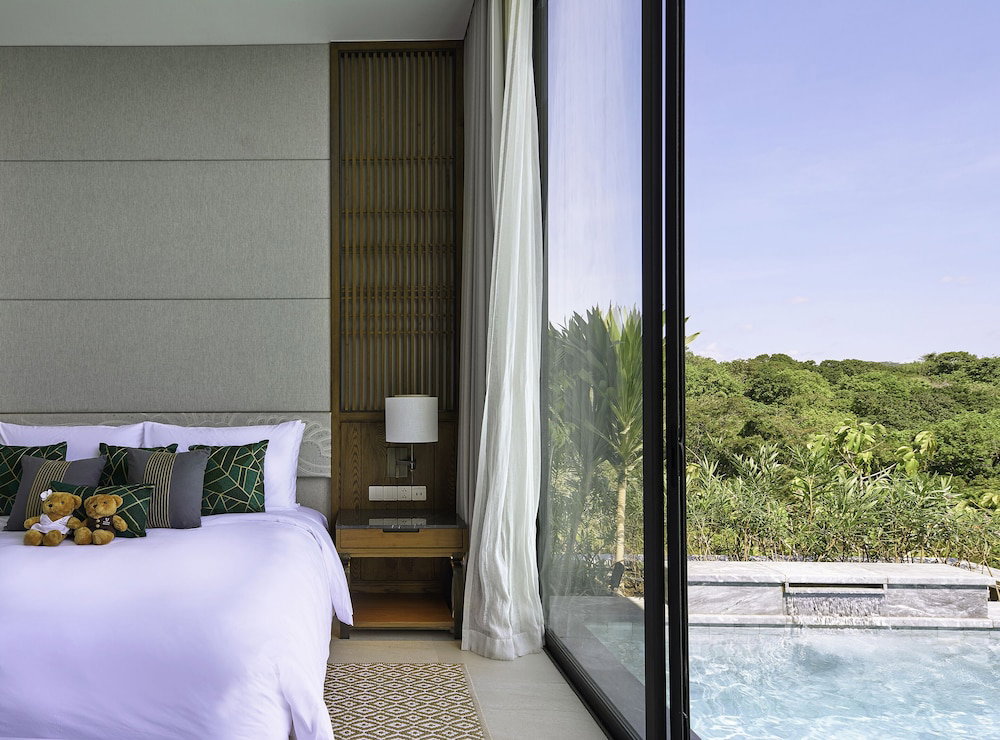 V Villas Phuket - Mgallery