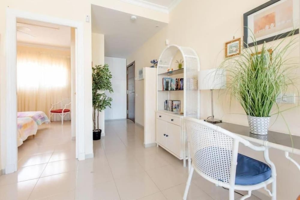 Golf Park Sunny Cozy Penthouse Near The Ocean