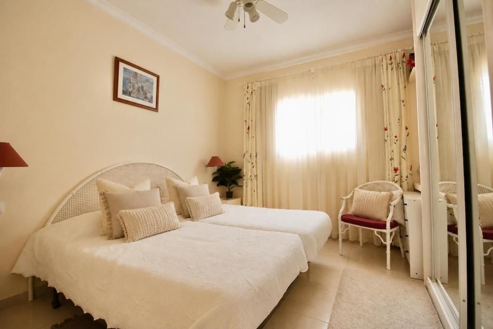 Golf Park Sunny Cozy Penthouse Near The Ocean