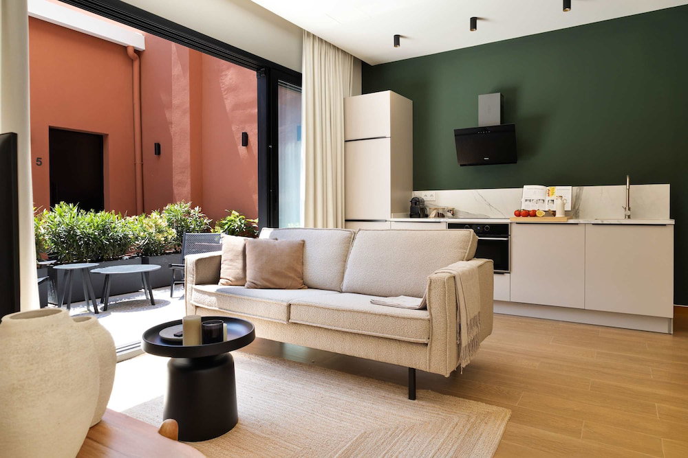 Hotel Valencia Stay Luxury And Comfort