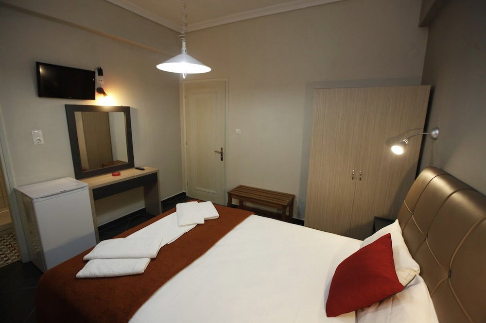 Mironi & Victoria Hotels