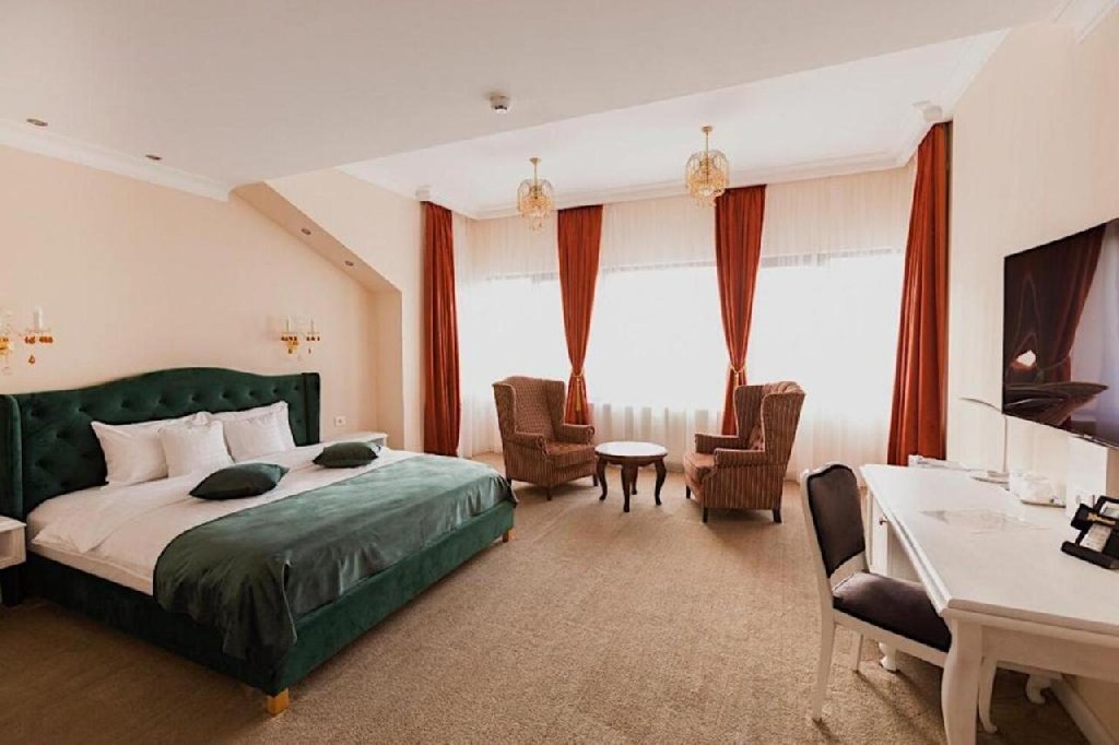 4 Cardinal Hotel Boutique