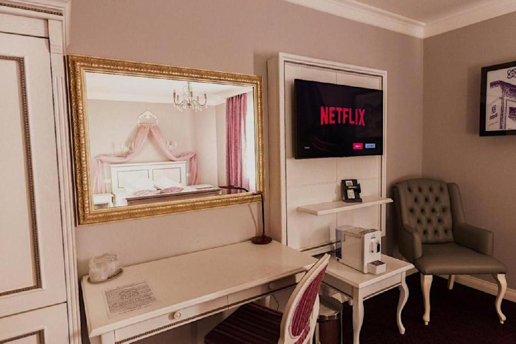 4 Cardinal Hotel Boutique