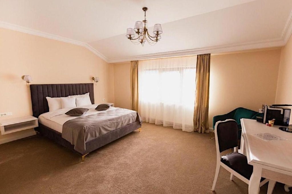 4 Cardinal Hotel Boutique