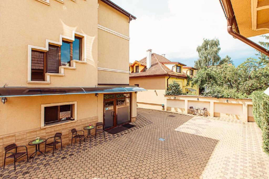 4 Cardinal Hotel Boutique
