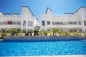 Hotel Groundfloor Property Amalia Torrevieja cazare Torrevieja