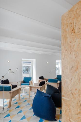 Conii Hostel & Suites
