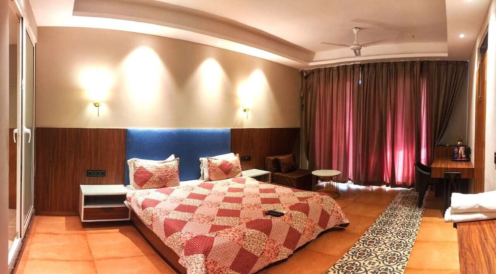 Harsha Beach Hotel By Eutopia