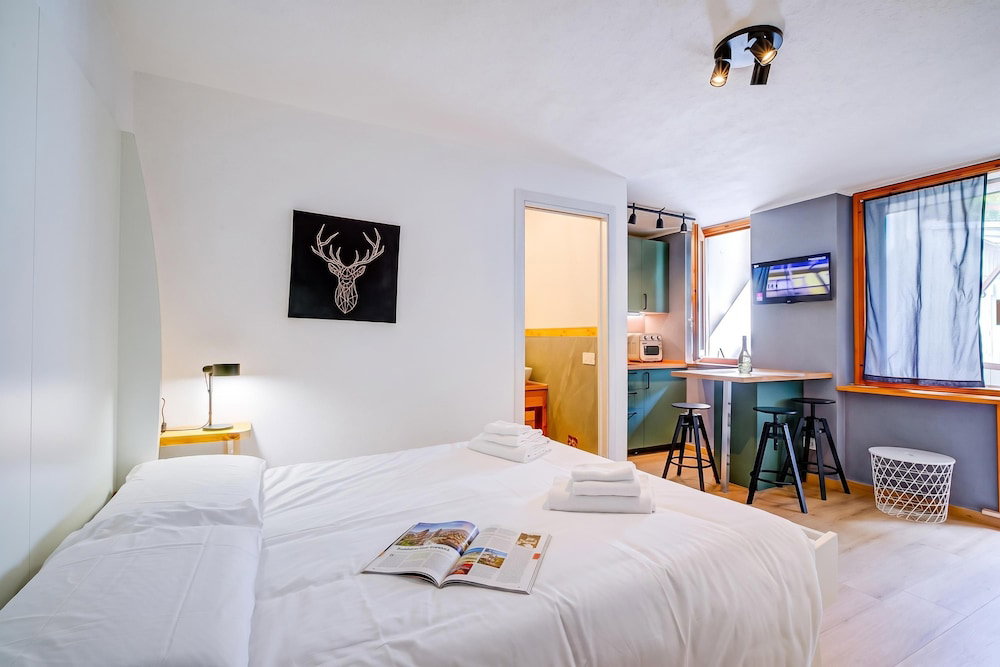 Hotel Niagara Studio