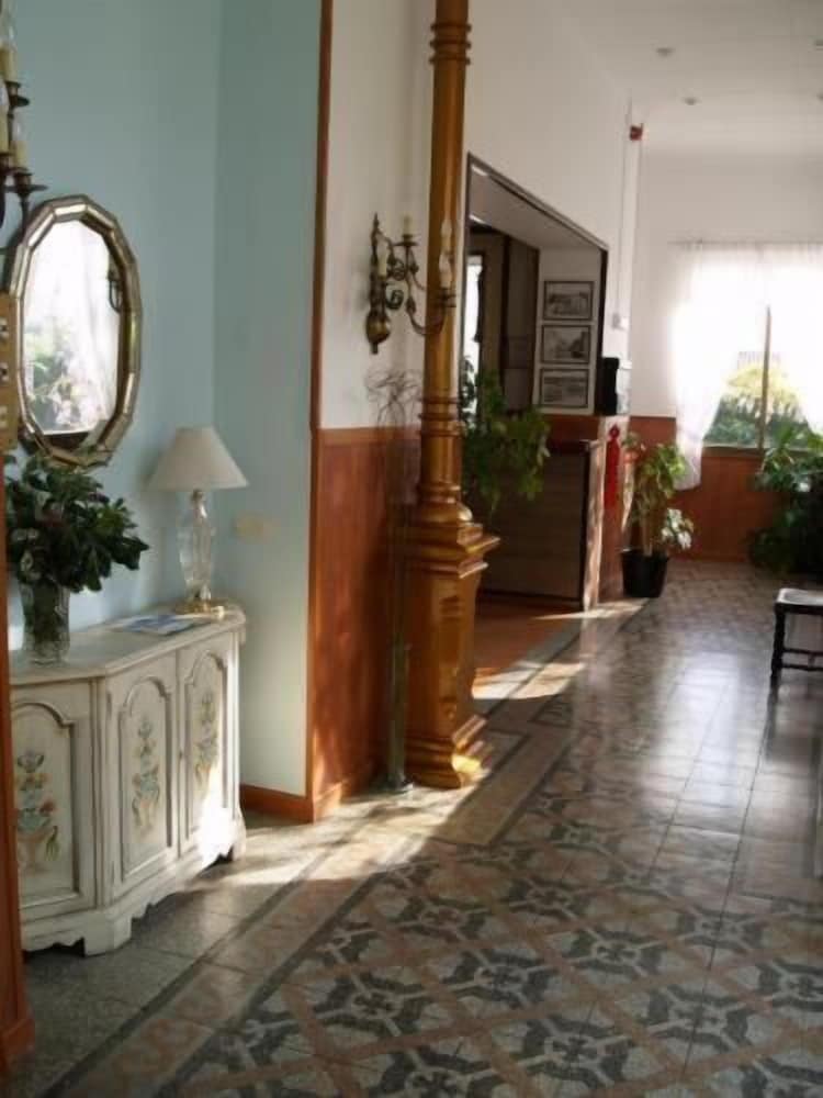 Hostal Del Sol