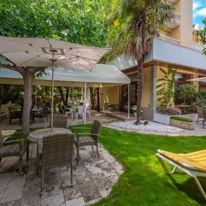 Sejur Hotel Gallet vacanta Roses