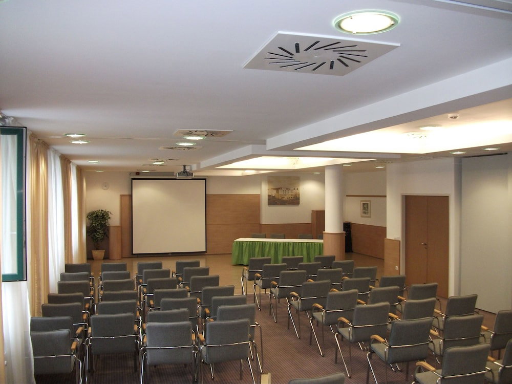 Famulus Hotel