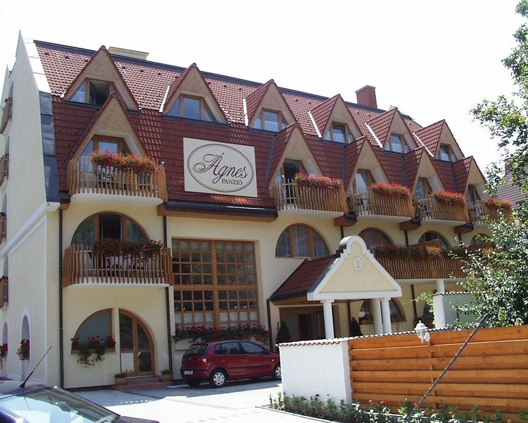 Agnes Hotel