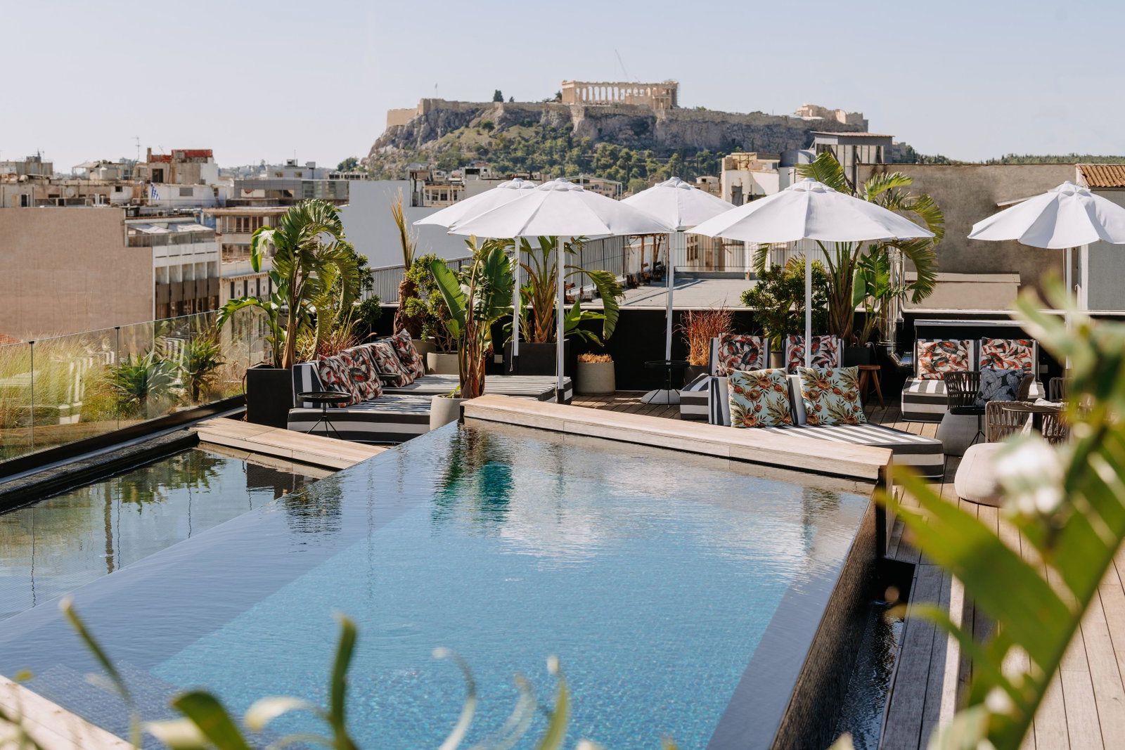 Skylark, Aluma Hotel & Resort