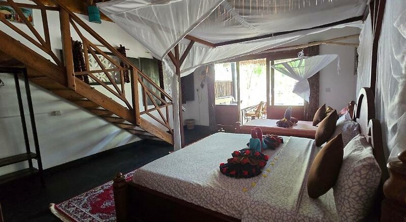 Hotel Salama & Mbuyuni Bungalows