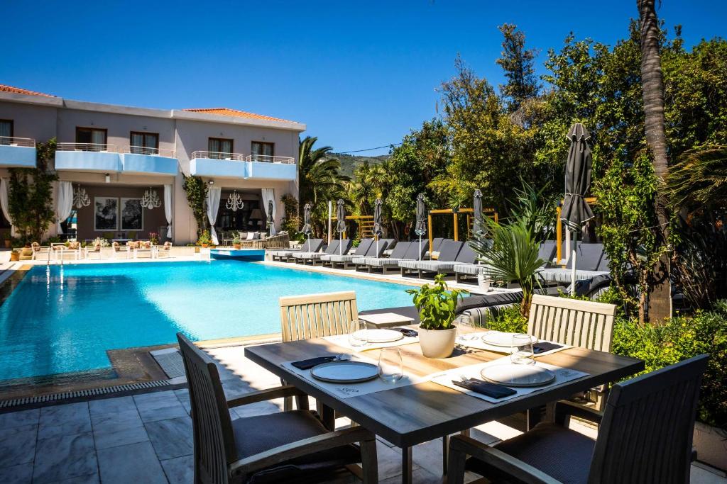 La Piscine