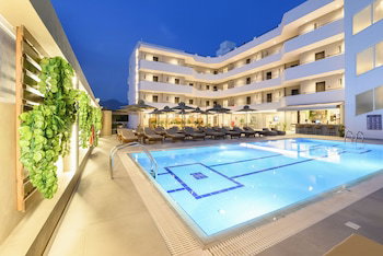 Nicolas Grand Suites
