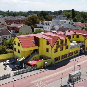 Hotel Mr.liao Hotel cazare Himberg