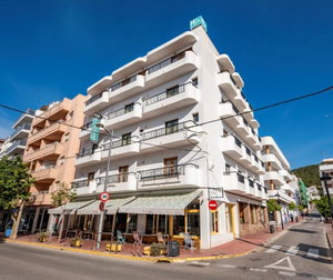Hotel Hostal Santa Eulalia cazare Santa Eularia des Riu